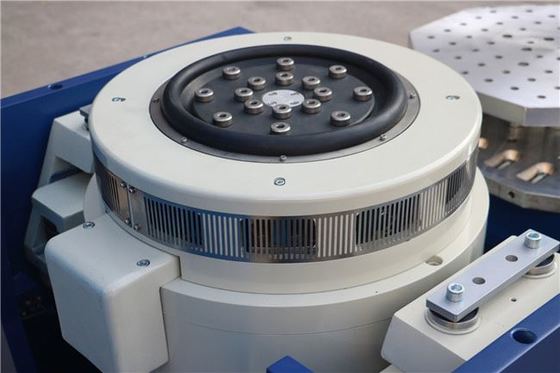 Prezzo buono Agitatore vibratorio da 40kN per test avionici, tavola 1500x1500mm in linea